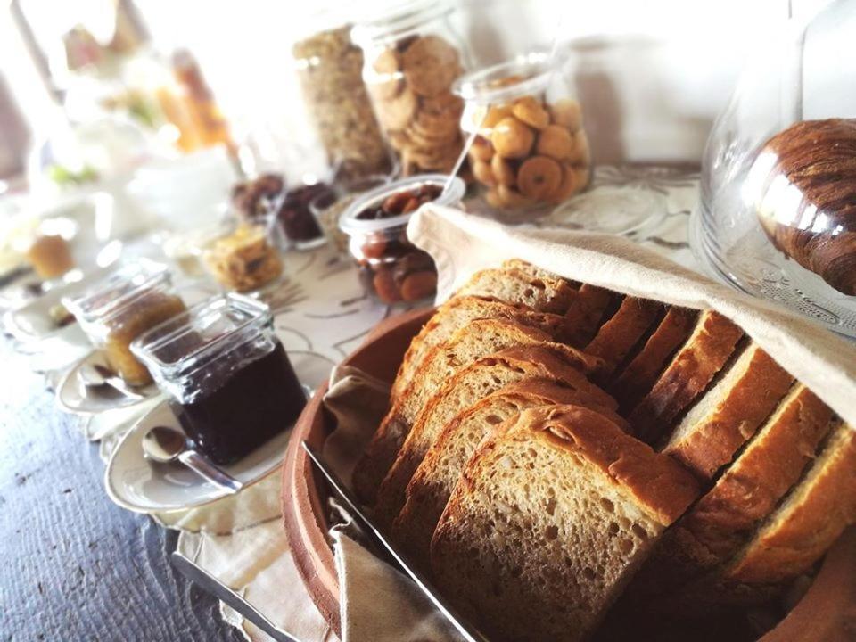 Il Poggio B&B San Damiano al Colle Ngoại thất bức ảnh