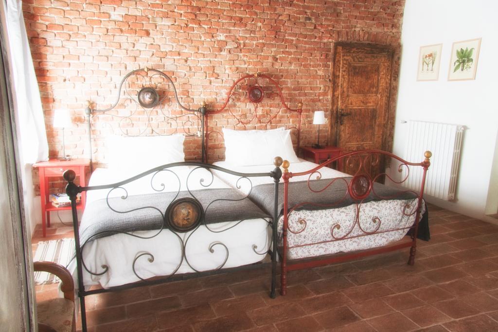 Il Poggio B&B San Damiano al Colle Ngoại thất bức ảnh