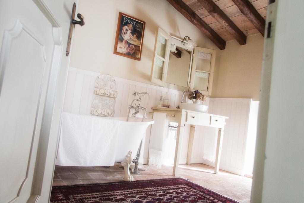 Il Poggio B&B San Damiano al Colle Ngoại thất bức ảnh